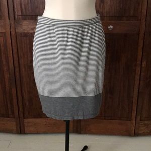 Grey and cream jersey pencil skirt by Max Studio